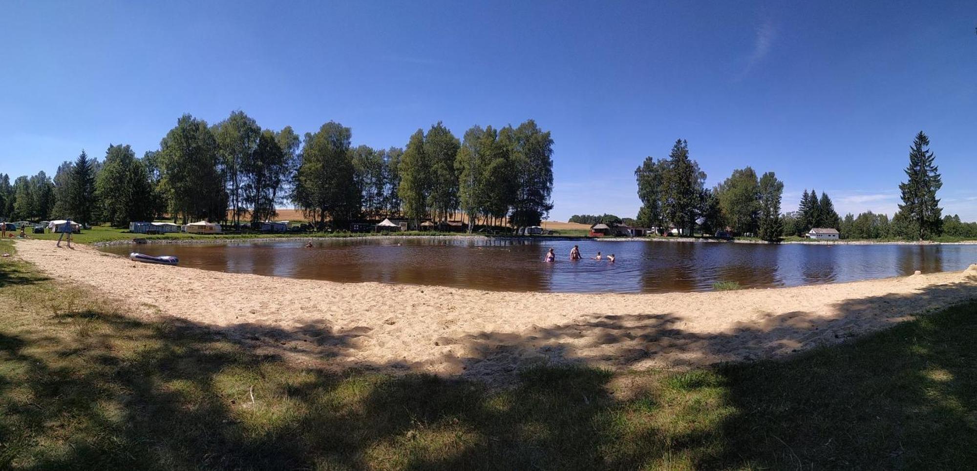 Autokemp Panistavka Zirovnice Luaran gambar